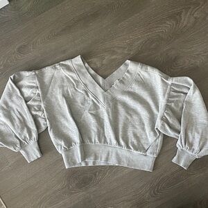 Cropped V-Neck Ruffle Sleeve Sweatshirt - Light Gray